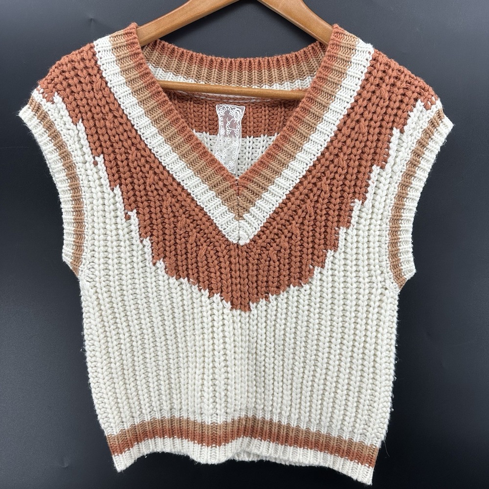 Sadie & Sage Womens V-neck Cable Sweater Vest S Cream Boho Cottagecore AB20 - Picture 2 of 9